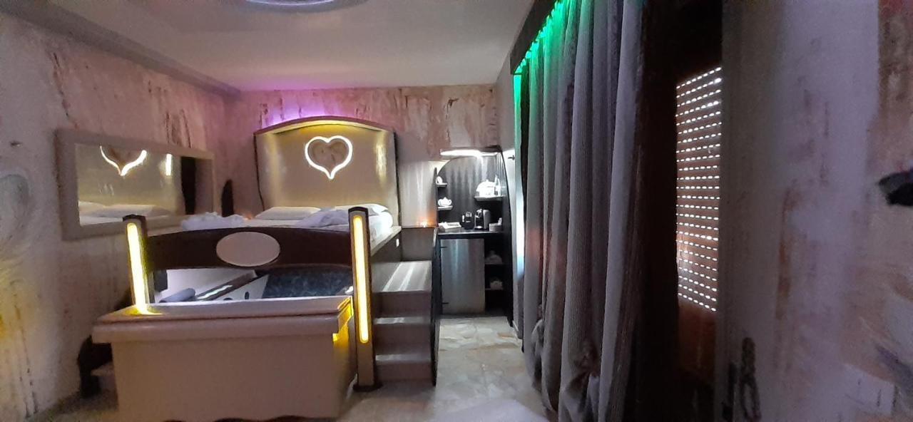 Spa B&B Roma D'Autore Il Nido D'Amore Δωμάτιο φωτογραφία